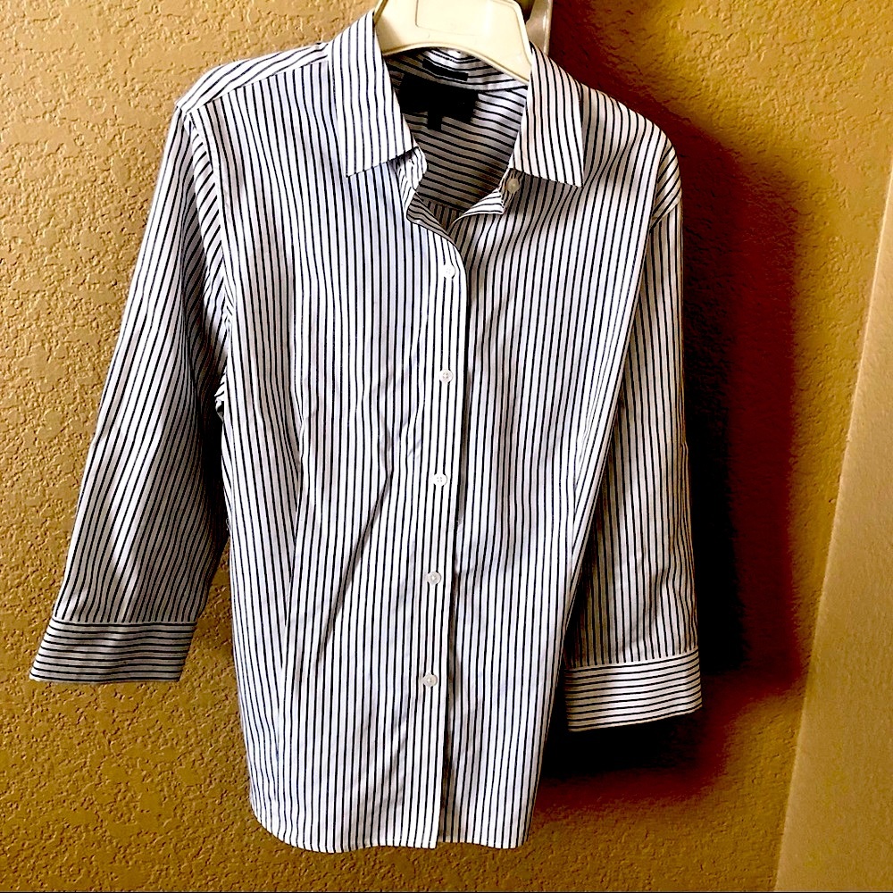 JONES NY SIGNATURE PINSTRIPED SHIRT